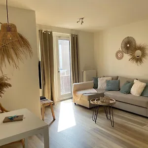  Apartment Pure